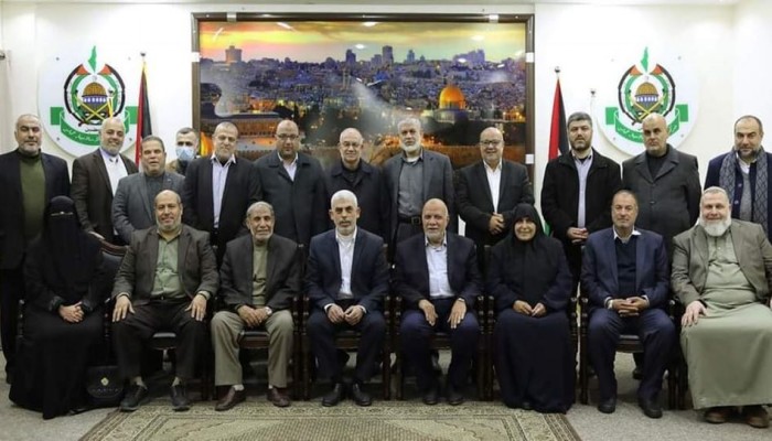 بينها امرأتان للمرة الأولى.. حماس تعلن تشكيل قيادتها المنتخبة لقطاع غزة