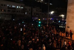مظاهرات ليلية بالأردن تطالب برحيل الحكومة
