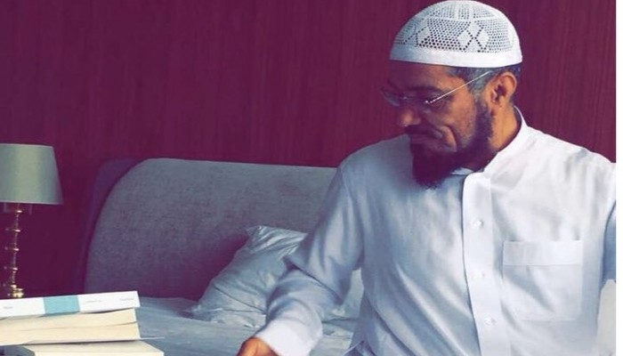 نجل د. سلمان العودة: والدي حضر جلسة محاكمة سرية مقيدا بالسلاسل