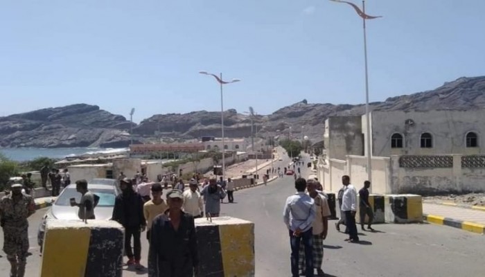 اليمن.. أنصار الإمارات يقتحمون القصر الرئاسي في عدن