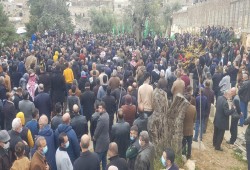آلاف الفلسطينيين يودعون البرغوثي وأبو تبانة في مشهد مهيب