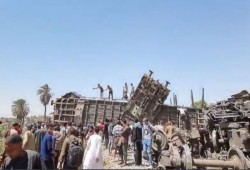 تشييع ضحايا حادث تصادم القطارين في سوهاج