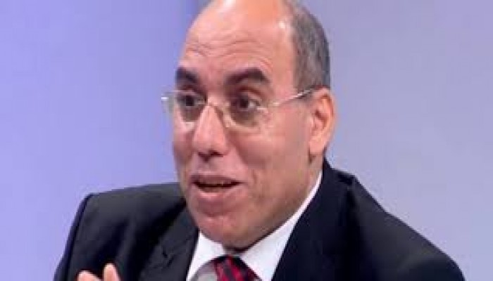 قطب العربي يكتب: السيسي المحاصر بالأزمات برا وبحرا