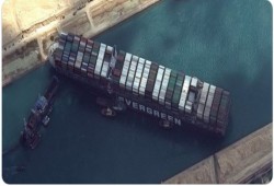 قبطان "إيفر جيفن" يرفض تسليم الصندوق الأسود للسفينة