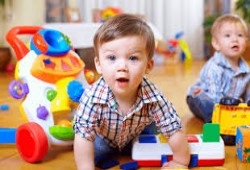 أيتها الأمهات.. لا تتعجلن الفطام من أجل الصيام
