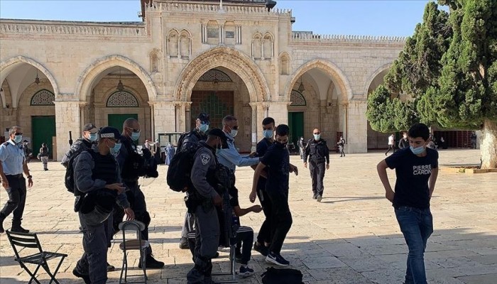 الاحتلال الصهيوني يمنع فلسطينيي الضفة من الصلاة بـ"الأقصى"