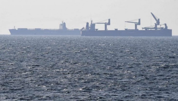 سفينة للكيان الصهيوني تتعرض لهجوم بصاروخ قبالة سواحل الإمارات