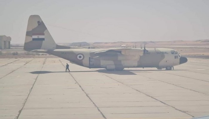 ليبيا.. هبوط طائرتين مصريتين بسبها تحملان ذخائر لحفتر