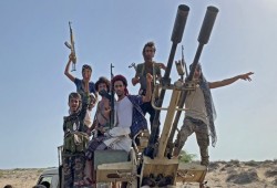 ميليشيات الحوثي تهاجم "أرامكو" وأهدافا حساسة في السعودية