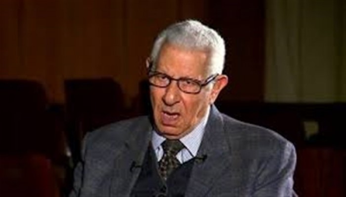 وفاة الكاتب الصحفي مكرم محمد أحمد