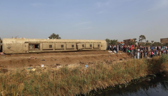 هجوم على نظام الانقلاب و #كامل_الوزير بعد حادث #قطار_طوخ