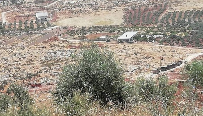 الاحتلال الصهيوني يستنفر قواته ويحاصر منزلاً بعقربا بحثاً عن منفذ عملية زعترة