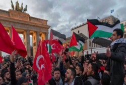 مظاهرة بإسطنبول أمام قنصلية الكيان الصهيوني تنديدا بجرائمه