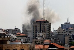 استشهاد قائدين من "سرايا القدس" ومقاتلين بـ"كتائب القسام" في قصف للعدو