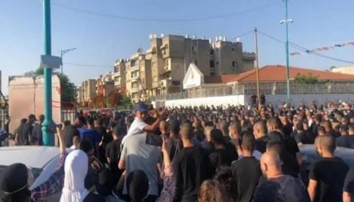 الاحتلال الصهيوني يقمع مُشَيّعِي جنازة الشهيد حسونة باللد