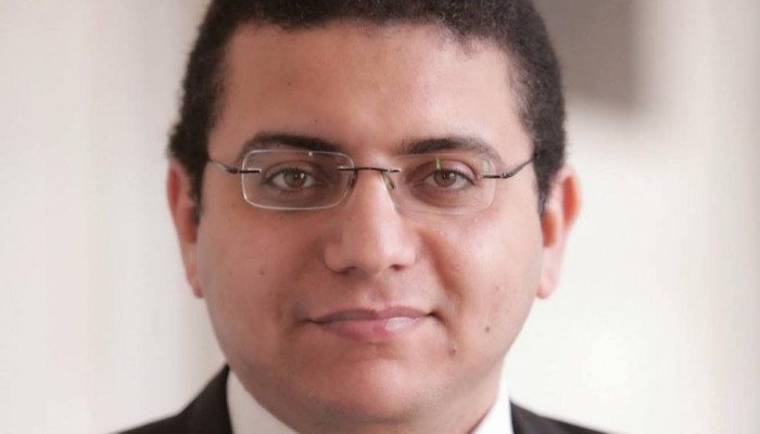 وفاة والدة الباحث المعتقل إسماعيل الإسكندراني بعد منعه من زيارتها