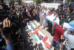 فلسطين تنتفض.. 254 شهيدًا و7800 جريح في 13 يومًا