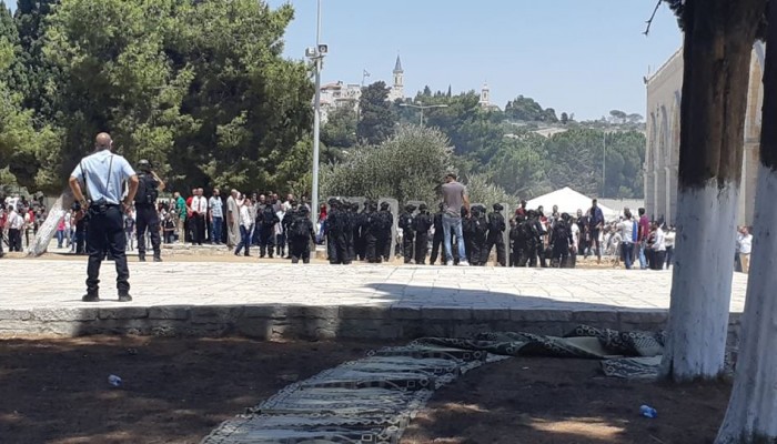 عشرات الإصابات بمواجهات الفلسطينيين للاحتلال في الضفة الغربية