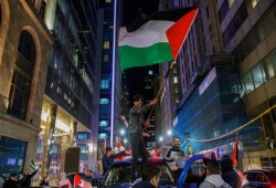 كندا.. مظاهرة في مونتريال تضامناً مع الفلسطينيين