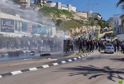 قوات الاحتلال الصهيوني تعتدي على وقفة سلمية بالقدس