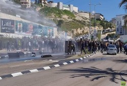 قوات الاحتلال الصهيوني تعتدي على وقفة سلمية بالقدس