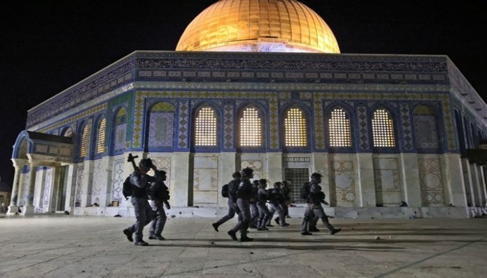 اعتقالات بالضفة المحتلة واقتحام للأقصى.. ودعوات للنفير الجمعة