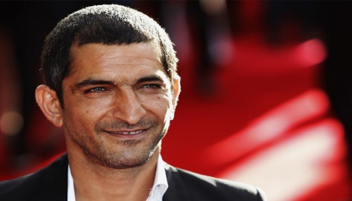 عمرو واكد يعتذر لشهداء مجزرتي رابعة والنهضة: "كنت عبيط"