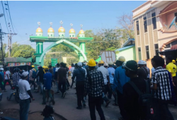 مسلمو ميانمار يشاركون في الحراك الرافض للانقلاب العسكري