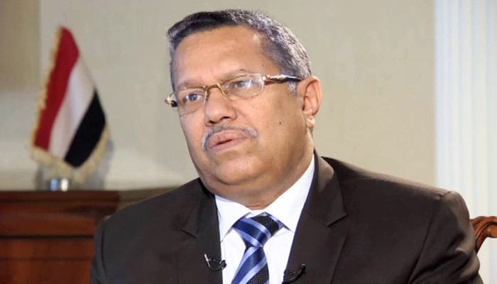 رئيس مجلس الشورى اليمني يحذر من انهيار "الشرعية" وتقسيم البلاد