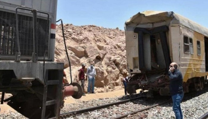 كوارث القطارات مستمرة.. حادث جديد بأسوان وإصابة 13 بينهم 5 حالات خطرة
