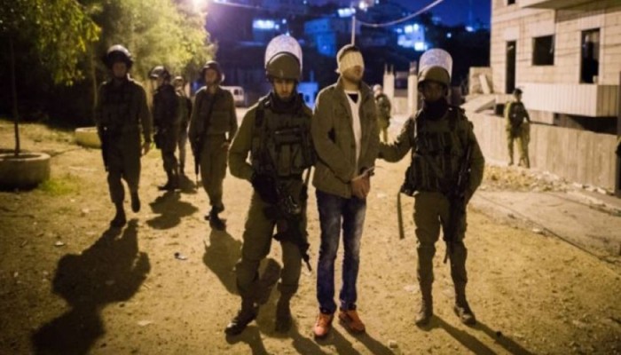 الاحتلال يشن حملة اعتقالات في الضفة والقدس تطال قيادات وأسرى محررين