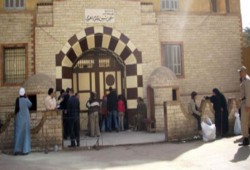 حملة إلكترونية لإنقاذ معتقلي سجن شبين بعد ارتقاء شهيد بالإهمال الطبي