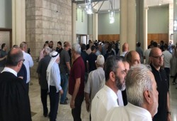 محكمة الاحتلال تقرر الإفراج عن الشيخ كمال خطيب بشروط مقيدة