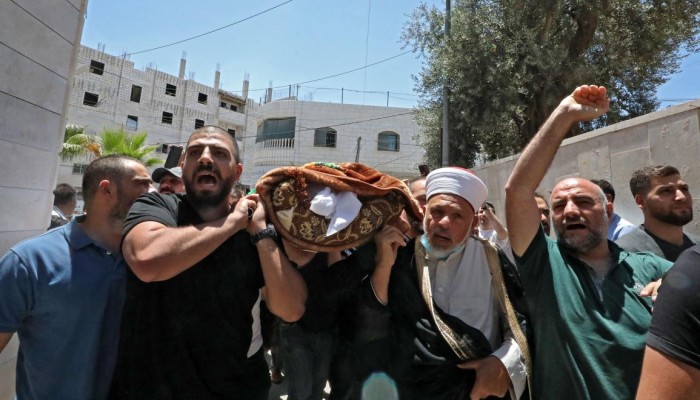 عائلة الشهيد الفلسطيني نزار بنات تستعد لرفع قضية دولية ضد السلطة