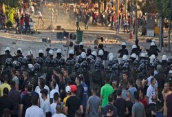 فلسطينيون يتظاهرون بنابلس لمطالبة السلطة بالإفراج عن أبنائهم