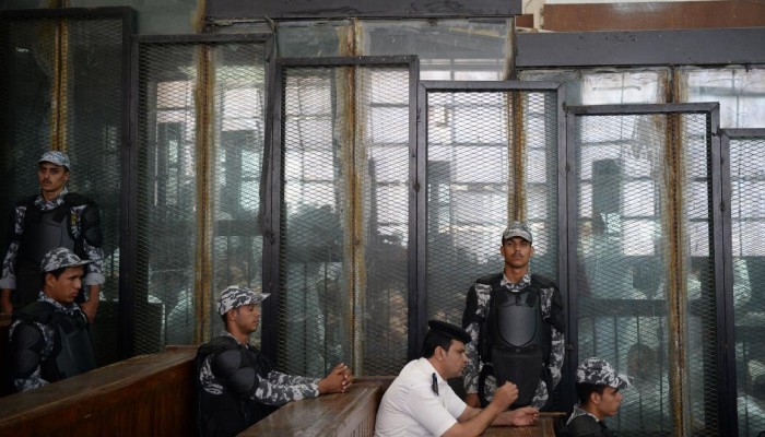 في الذكرى الـ 8 للانقلاب.. الأمن يحكم السيطرة على الإعلام والإنترنت