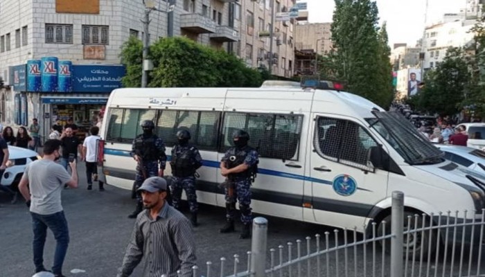 أمن السلطة يمنع مسيرات مناهضة ويعتقل نشطاء