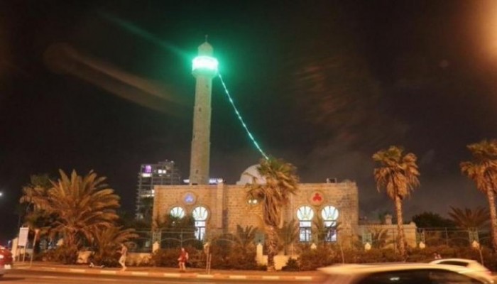 مستوطنون يعتدون على مسجد حسن بك التاريخي في يافا