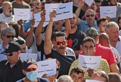 مظاهرة وسط رام الله للمطالبة بالعدالة لنزار بنات ورفضاً للقمع