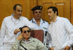 السماح لأفراد أسرة المخلوع مبارك بالتصرف في أموالهم
