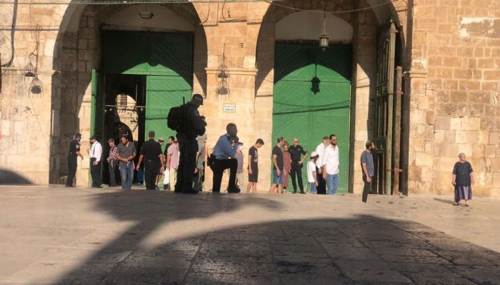 1200 مستوطن اقتحموا باحات الأقصى صباح اليوم
