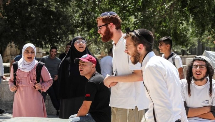 غضب عارم بعد اقتحام الصهاينة باحات الأقصى قبل يوم عرفة وأثناءه