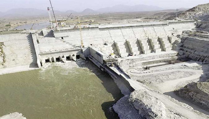 برغم الملء الثاني للسد.. قائد الانقلاب يطالب باستمرار المفاوضات !