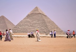 مصر تتصدر قائمة أسوأ الأماكن السياحية في العالم.. ونشطاء يعلقون