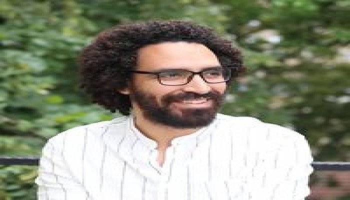 إضراب رمزي للصحفي أحمد زيادة تضامنا مع جوعى الحرية بسجون الانقلاب