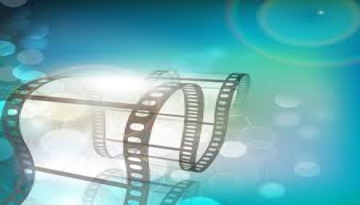 أخشى على أختي من مشاهدة الأفلام.. ماذا أفعل؟