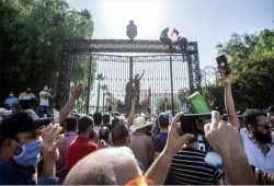 الجماعة الإسلامية في لبنان: ما جرى بتونس يستهدف إرادة الشعب
