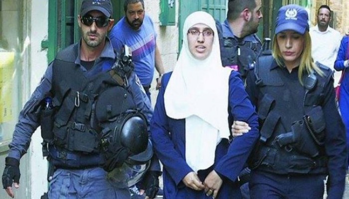الاحتلال يستدعي فلسطينيات من أراضي 48 بسبب الصلاة في الأقصى