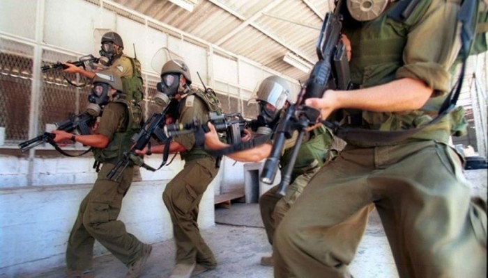 وحدات القمع تقتحم أحد أقسام سجن النقب وتعتدي على الأسرى