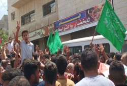 جماهير غفيرة تشيّع جثمان الشهيد شادي الشرفا